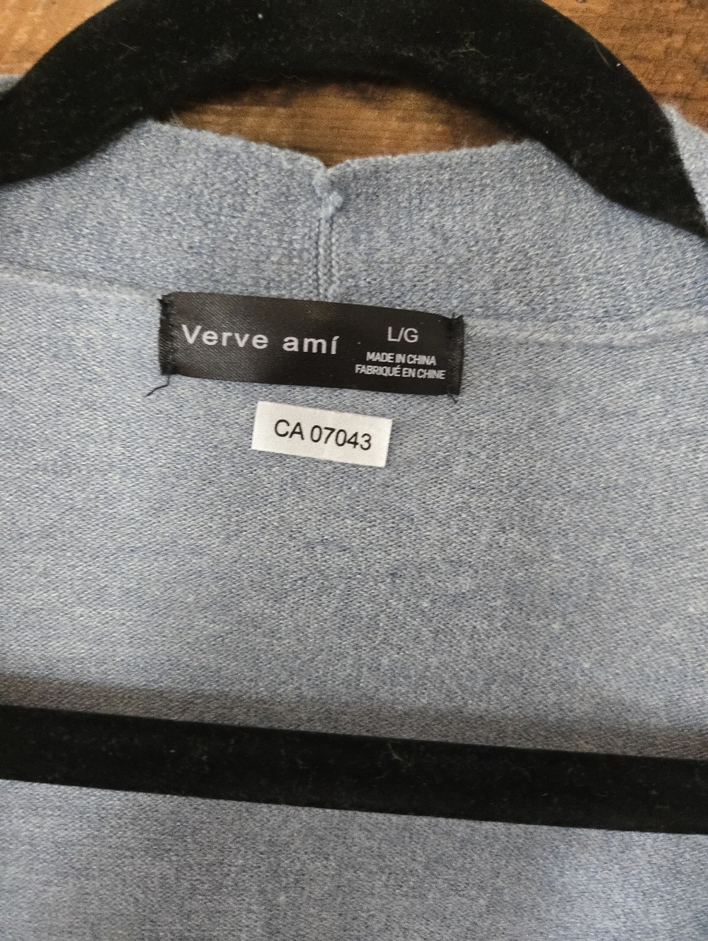 Verve Ami | Open-Front Blue Cardigan with Button Cuff Details, Size L - Picture 4 of 7
